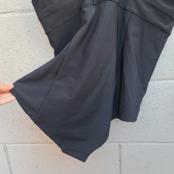 & Other Stories | V-Neck One Piece Swimsuit in Black Size 8 - Picture 6 of 8